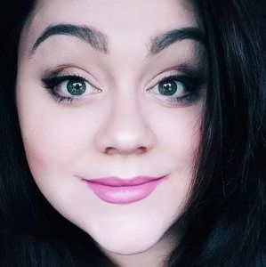 Meet your Posher, Jillian